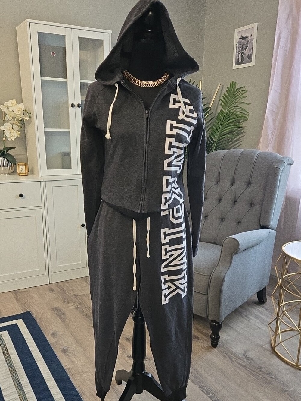 VICTORIA'S SECRET PINK Women's Charcoal Hoodie & Jogger Set - PINK Side Logo